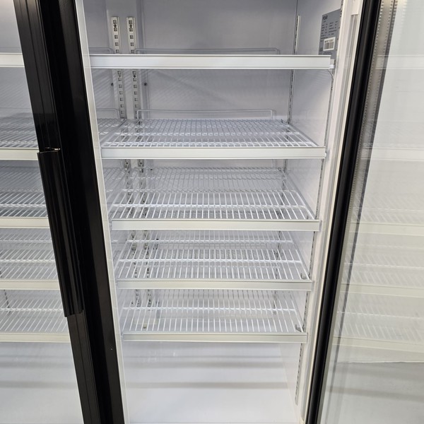 Double door chilled food fridge