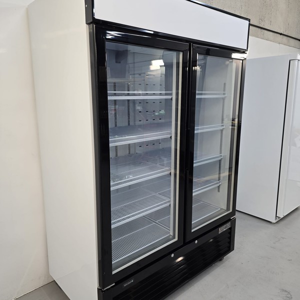 Glass door display fridge