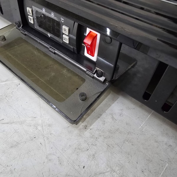 Temp display beer fridge