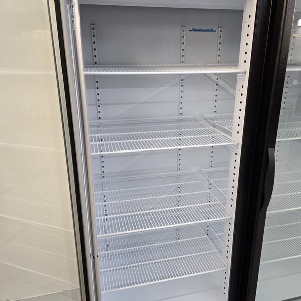Tefcold 1110Ltr Display Fridge For Sale