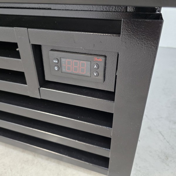 Display fridge temperature display