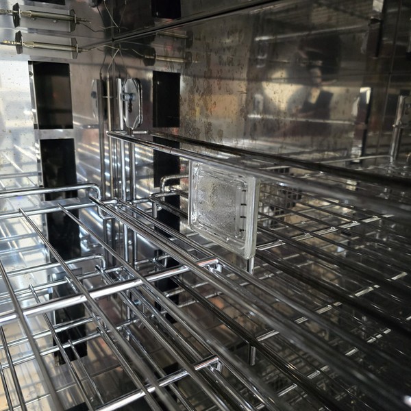 Buffalo CW864 Oven With Fan