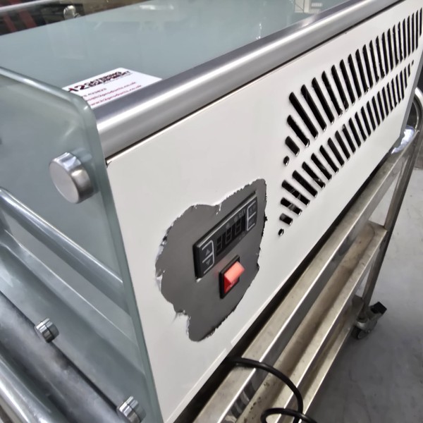 Self Serve Chilled Merchandiser temperature display