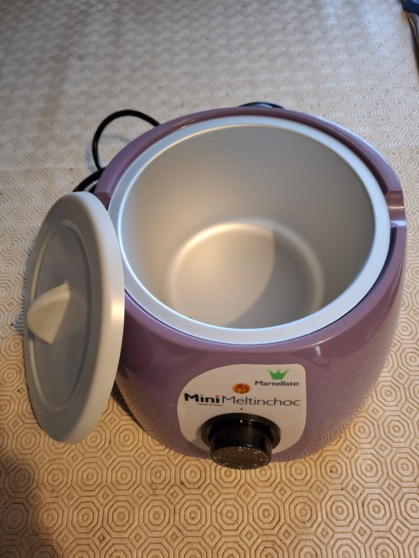 MC09 Chocolate Melter MC09 Chocolate Melter