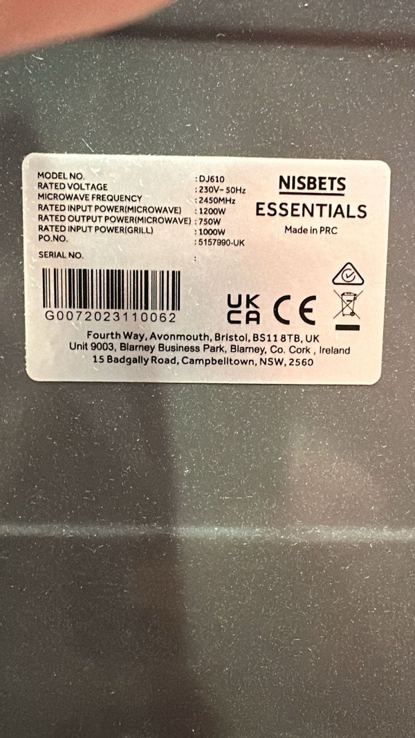 Nisbets Essentials DJ610 commercial microwave with grill