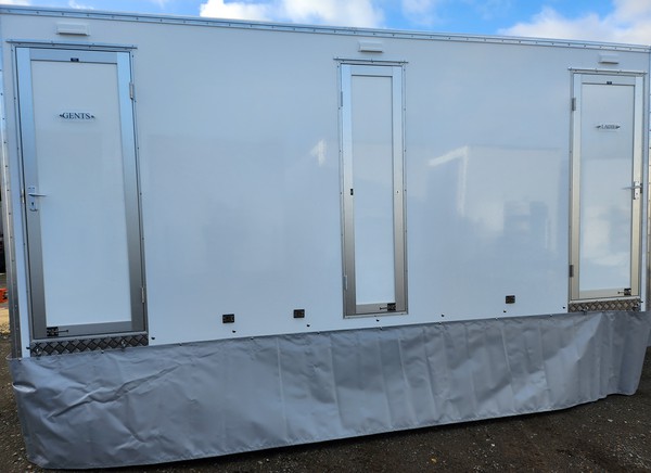 Luxury 3+1 Toilet Trailer For Sale