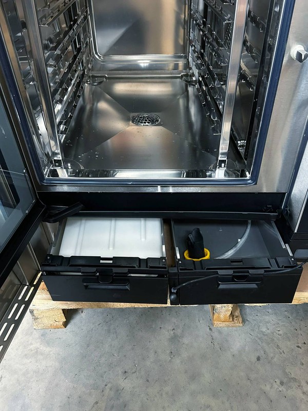 6 Grid Combi Oven Gas water tank