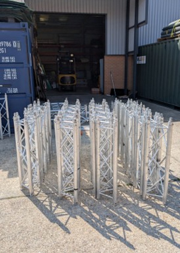 105x Milos Aluminium Truss Sections For Sale 105x Milos Aluminium Truss Sections For Sale