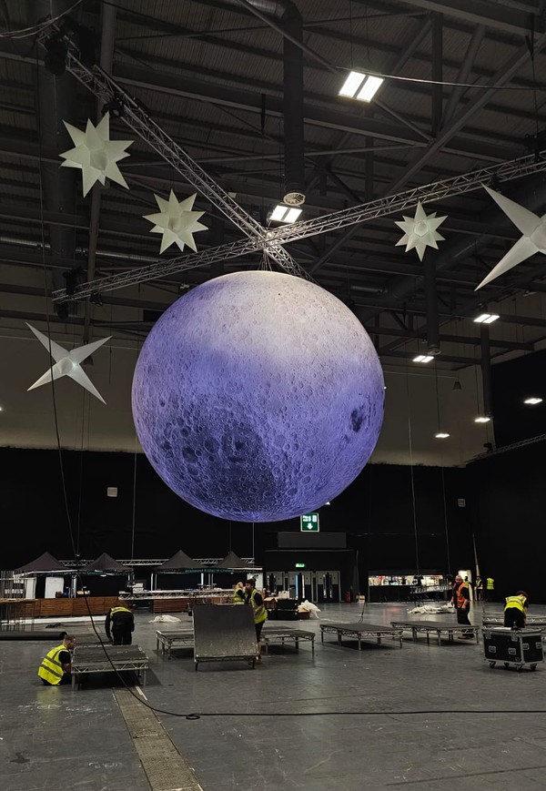 6m Diameter Inflatable Moon