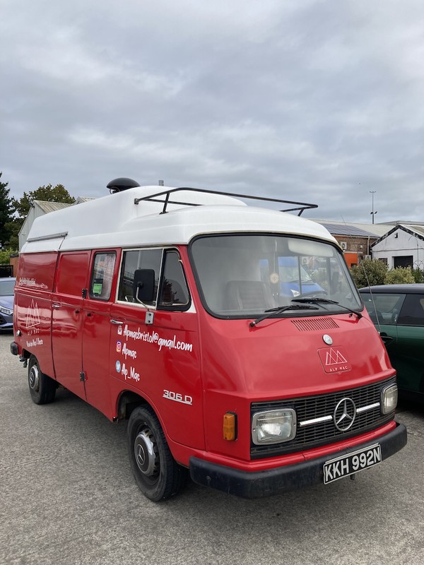 1974 Mercedes 306D food truck