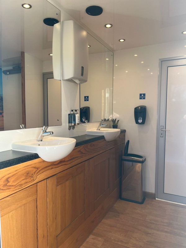 Peagreen 3+1 luxury toilet trailer for sale