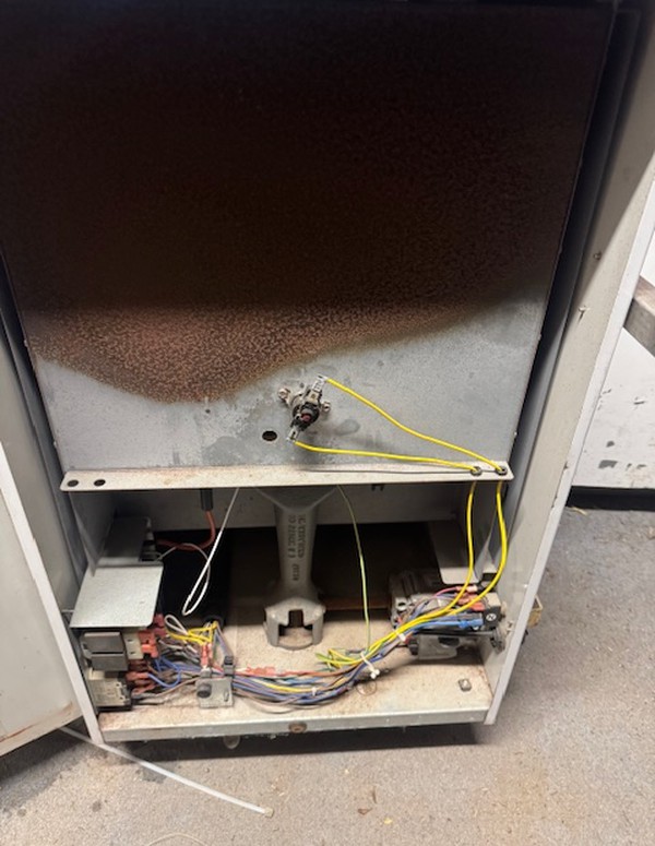 Used 5x LB White Marquee Heater