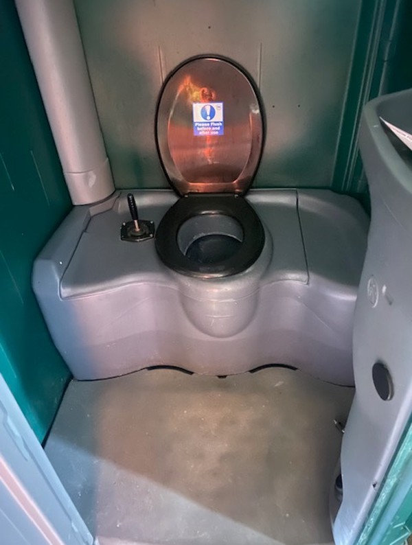 Ex Hire Portable Toilets With Sinks