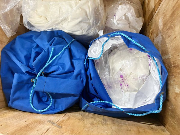 Ivory pleated lining