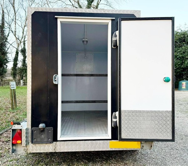 Used Insulated Box Trailer Used Insulated Box Trailer