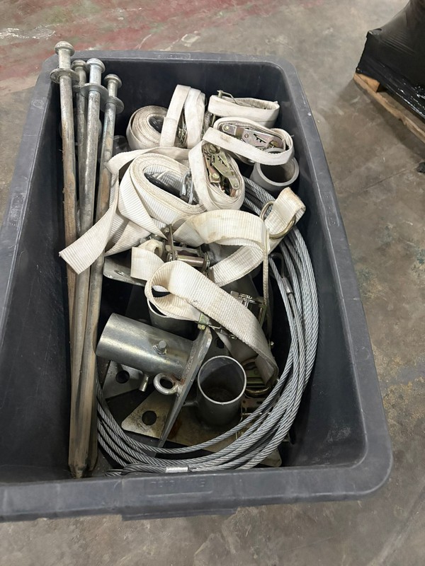 Crown canopies - Pegs / brackets / straps