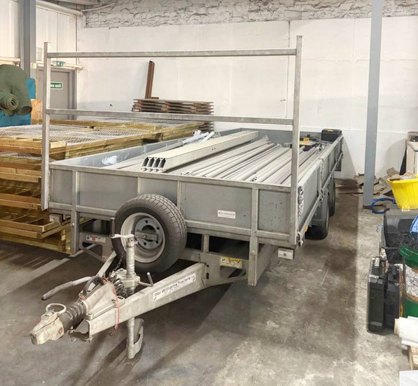 Used LM 18 trailer for sale