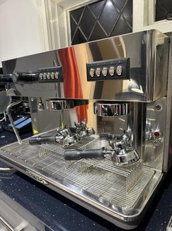 2 group coffee machine