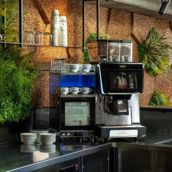 Bean to cup restaurant espresso machine