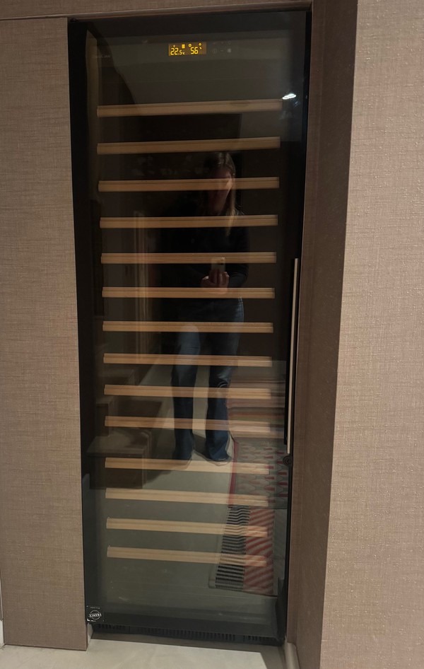 Used Eurocave V259 compact wine cabinet