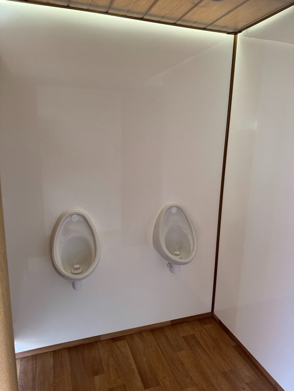 Secondhand Used 3 + 1 Toilet Trailer