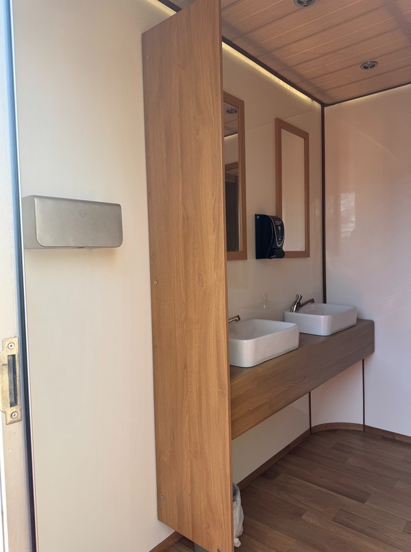 Used 3 + 1 Toilet Trailer