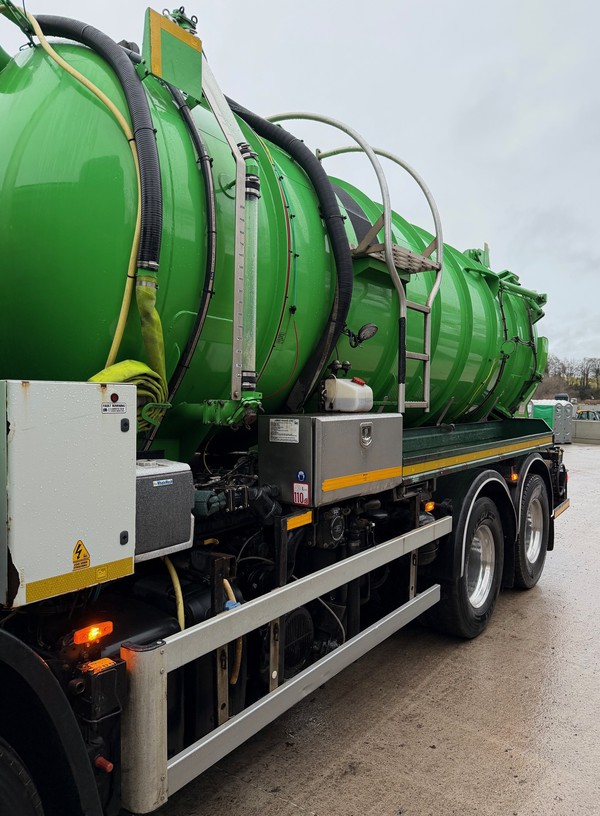 Secondhand DAF 6x4 Whale Tanker For Sale