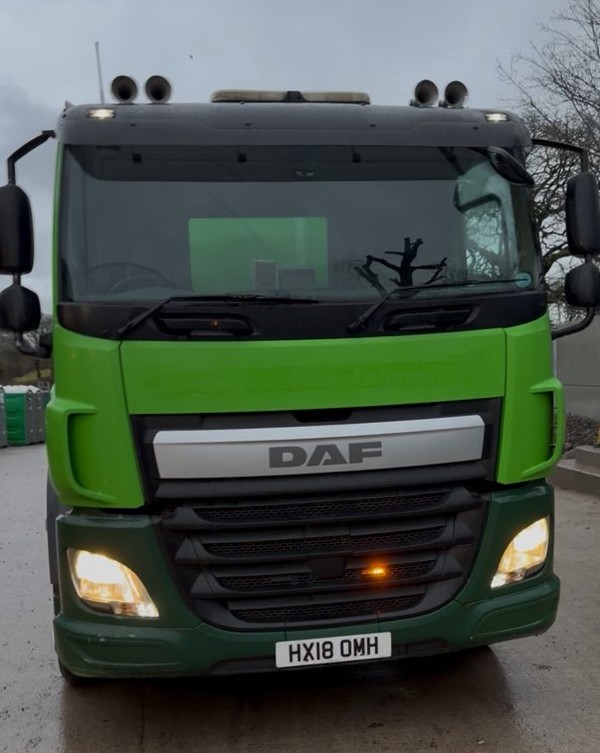 Secondhand Used DAF 6x4 Whale Tanker For Sale