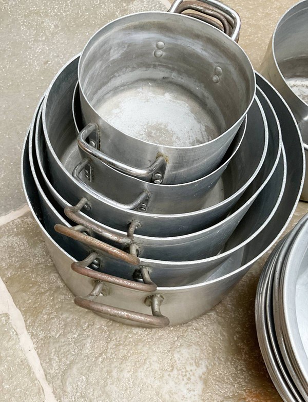 Commercial cooking pots and pans for sale Commercial cooking pots and pans for sale