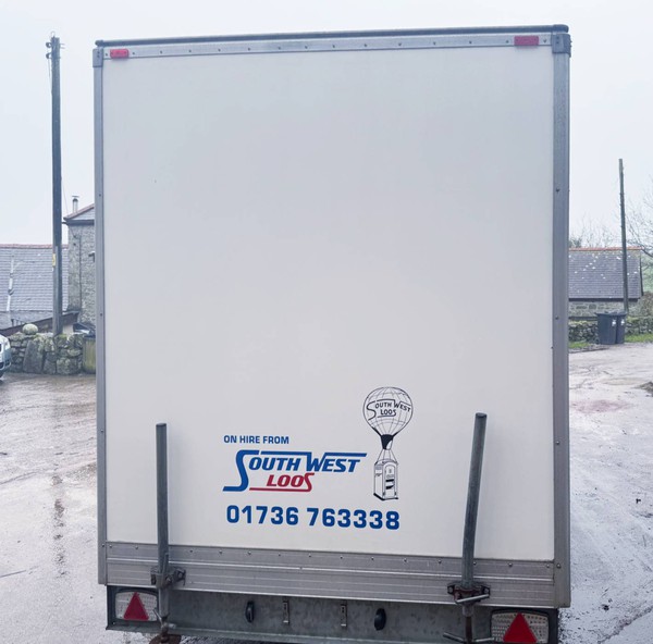 White 4+2 toilet trailer White 4+2 toilet trailer