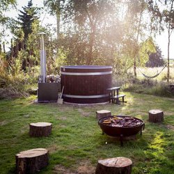 Log fired Kurami 5/6 person hot tub