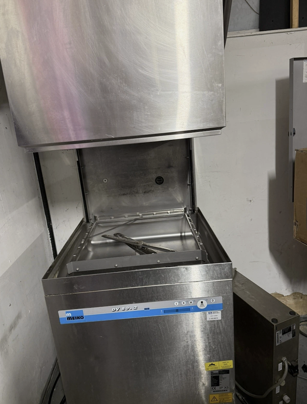 Meiko Pass through Dishwasher