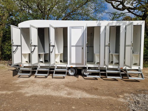 Gigloo GW6-2026 6-Bay Shower Pod