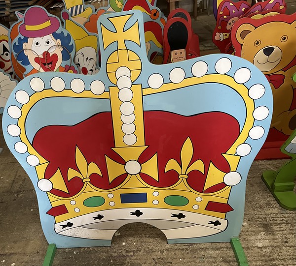 Crown prop Crown prop