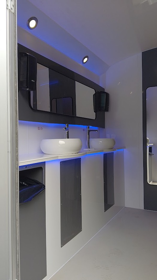 Buy  3+2 Toilet Trailer