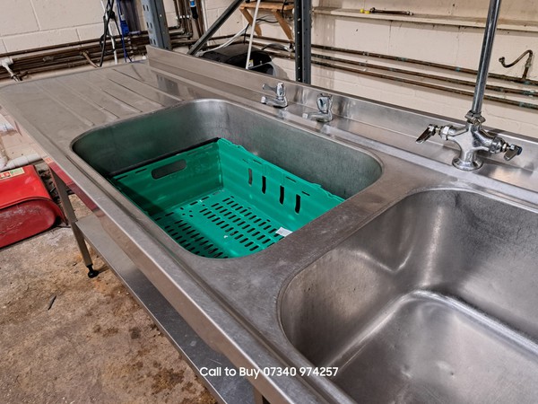 Double sink with double drainer Double sink with double drainer