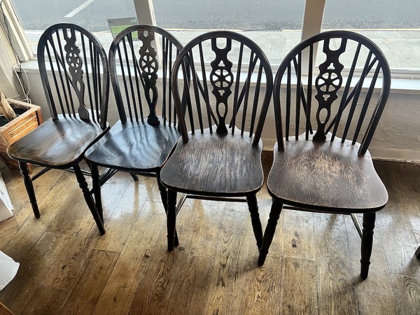 Traditional wooden wheelback chairs Traditional wooden wheelback chairs