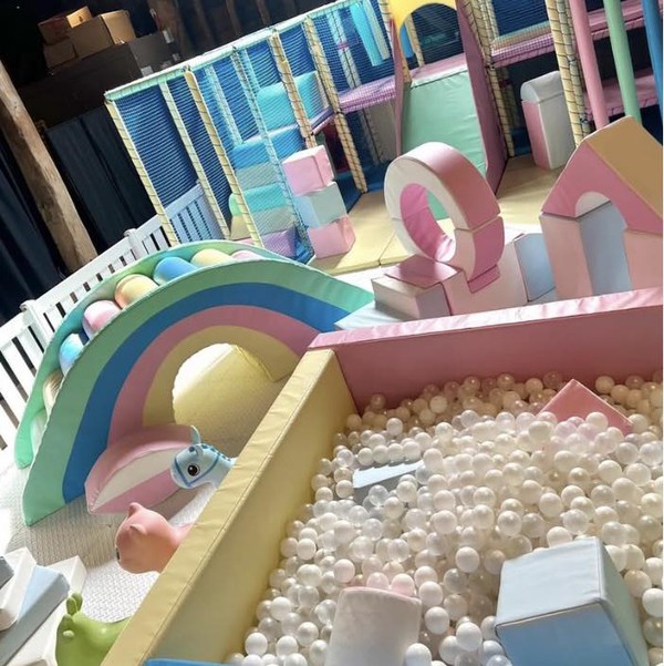 Ball pool and rainbow bridge Ball pool and rainbow bridge