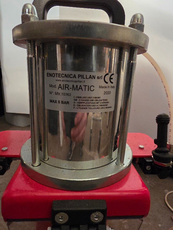 Secondhand Vigo Bottle Capper Secondhand Vigo Bottle Capper