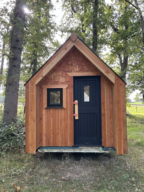 Larch Cabin on trailer Larch Cabin on trailer