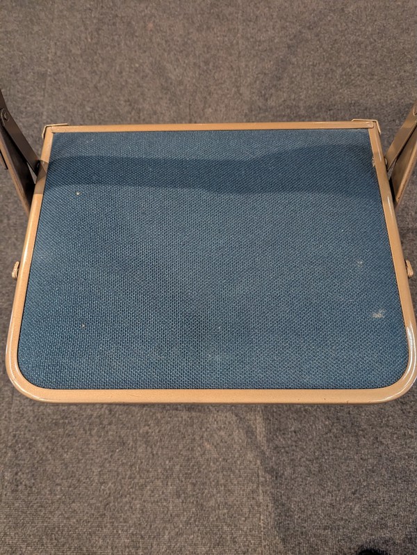 Folding Conference Chairs Folding Conference Chairs