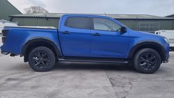 Biarritz Blue Isuzu D-Max V-Cross Pick Up
