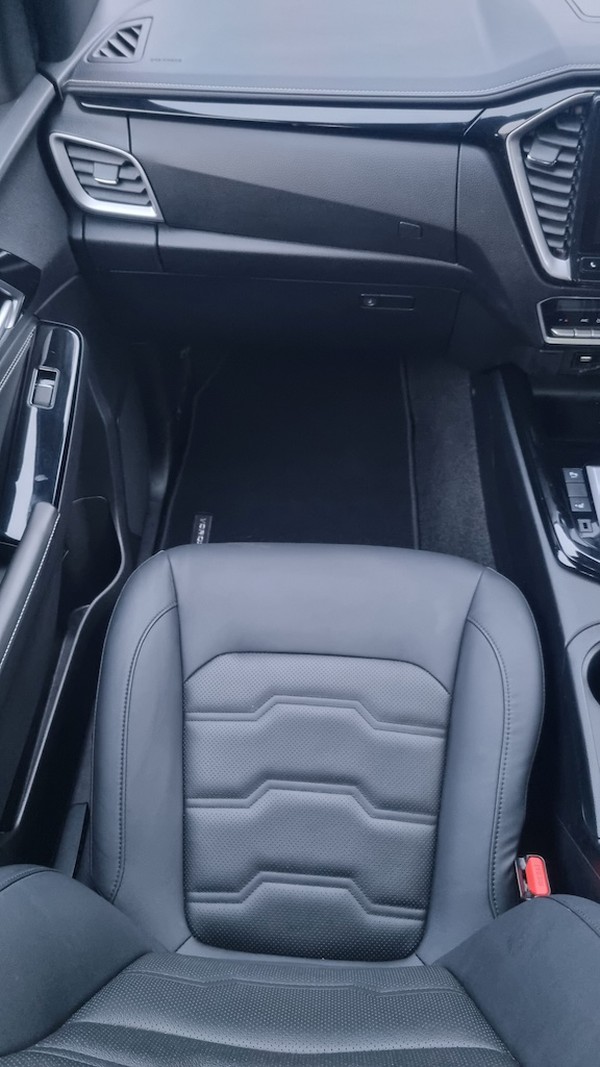 Isuzu D-Max V-Cross Pick Up - Cheshire 12 Isuzu D-Max V-Cross Pick Up - Cheshire 12