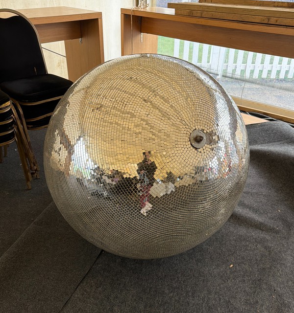 Secondhand 1.2m Mirror Ball And Rotator Secondhand 1.2m Mirror Ball And Rotator
