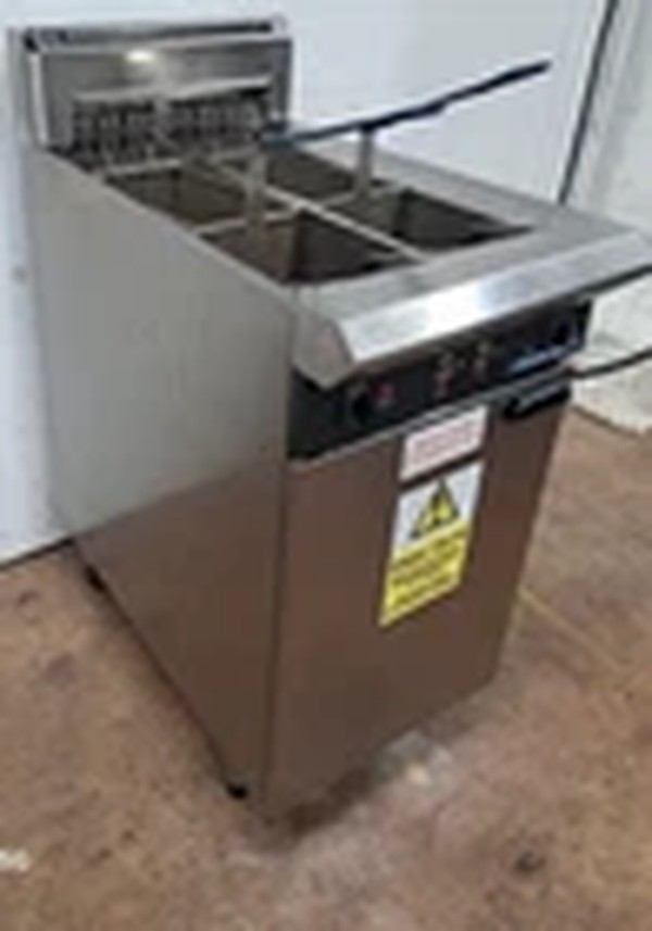 Blue Seal E44 Electric Fryer