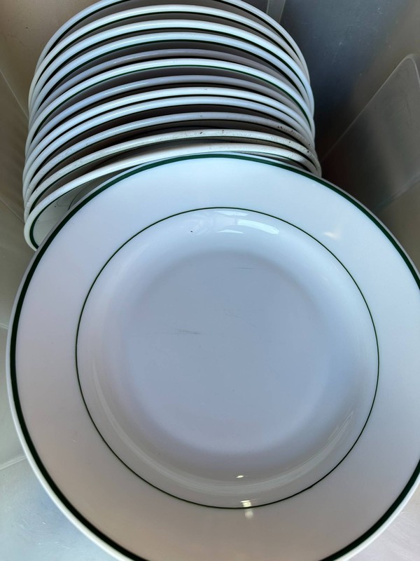 Crockery for sale