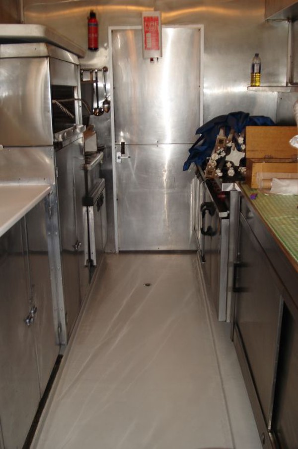 7.5tonne 26ft trailer TV Film Location Catering