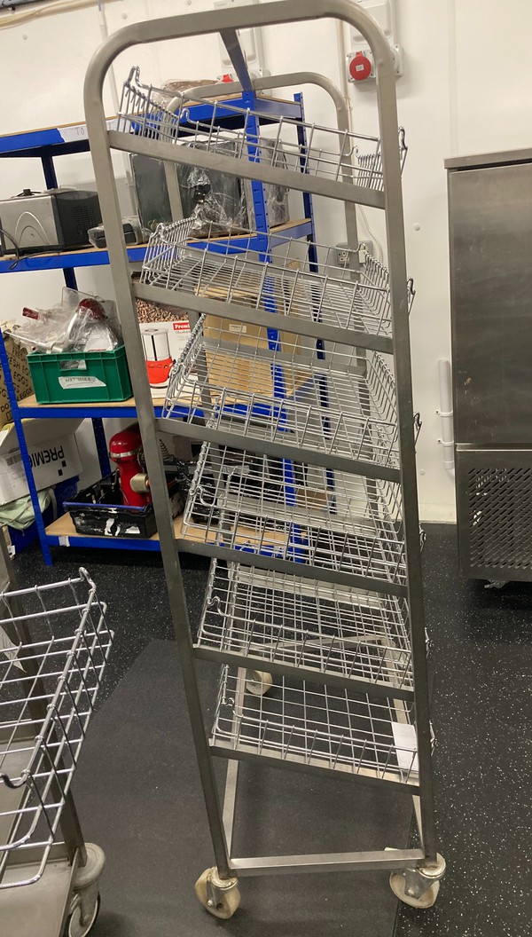 Secondhand Metal Wire Display Rack