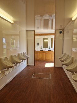 Peagreen Urinal Trailer