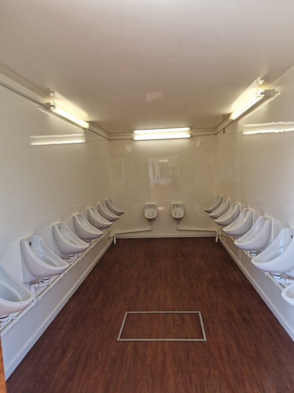 16x Urinal Gents Toilet Trailer